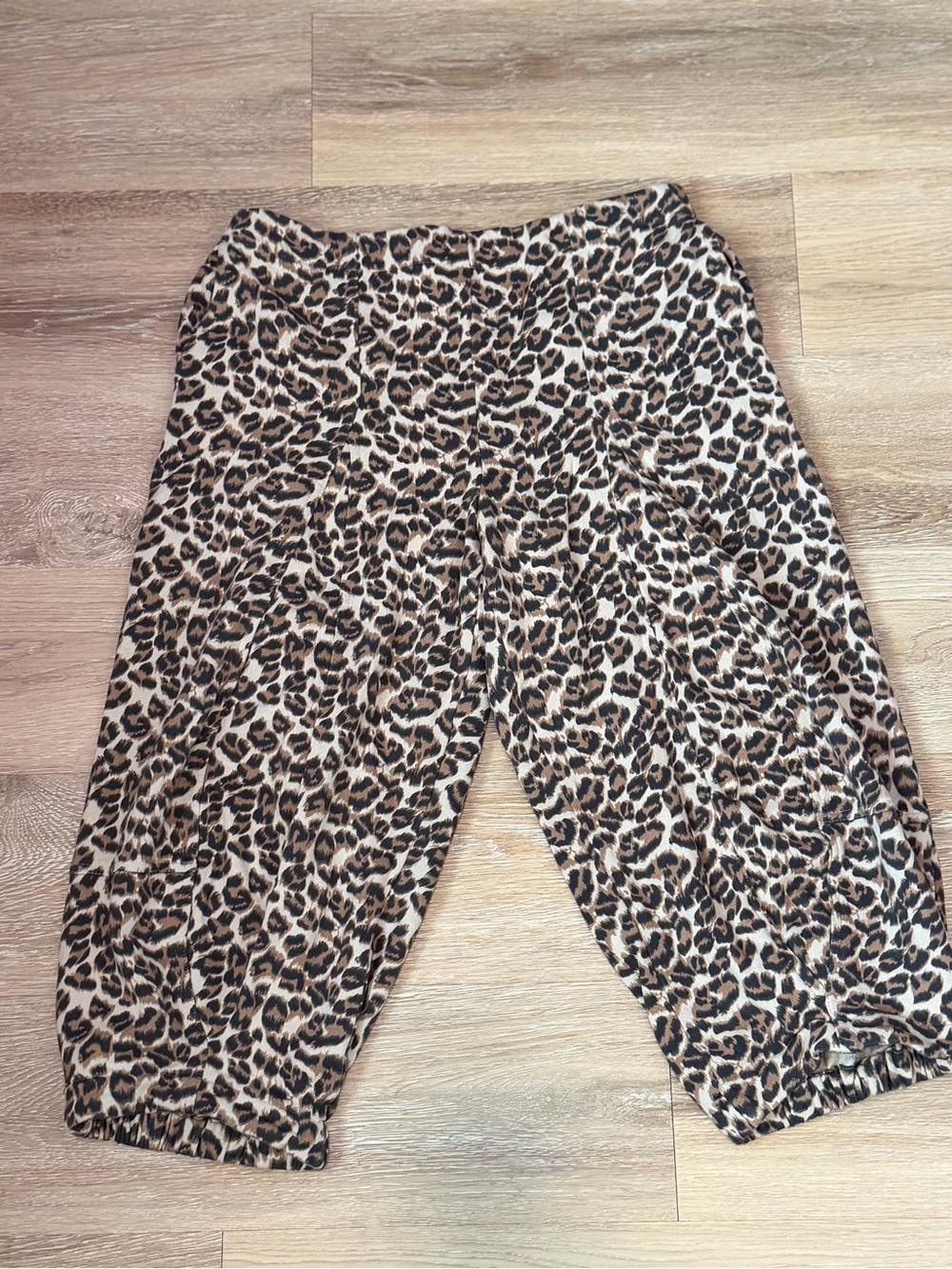 Leopard Print Capri Joggers - Brown/Beige